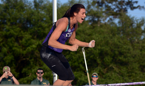 Payne Breaks Collegiate Vault Record Again